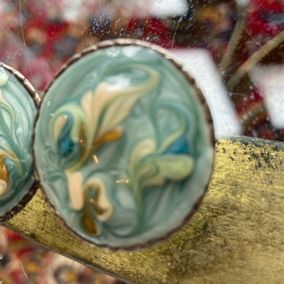 5/$25 Swirled sky blue enameled metal disc pierced earrings. 1980s vintage - Picture 3 of 4